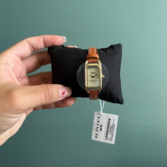 Coach Watch - Picture 1 of 3
